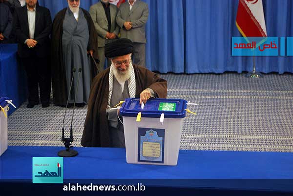 بالصور: &rsquo;العهد&rsquo; في حضرة الإمام الخامنئي خلال إدلائه بصوته في الإنتخابات