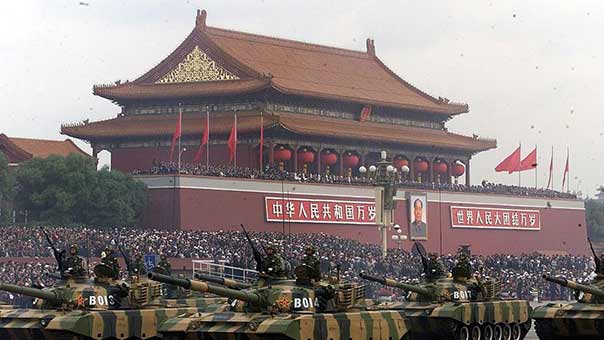 الصين تزيد إنفاقها العسكري