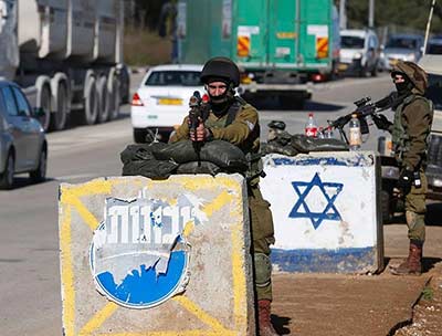 إصابات واعتقالات خلال مداهمات في الضفة والقدس.. ومسؤول صهيوني يقر بعجز الكيان عن وقف الانتفاضة