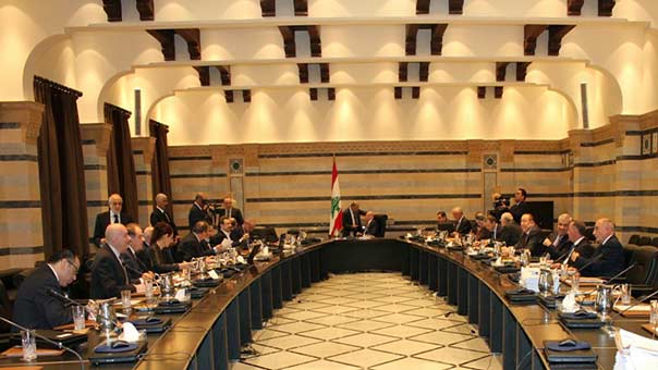 الحكومة تلتئم على وقع فضائح &rsquo;الإنترنت&rsquo; و&rsquo;القمح&rsquo; الفاسد