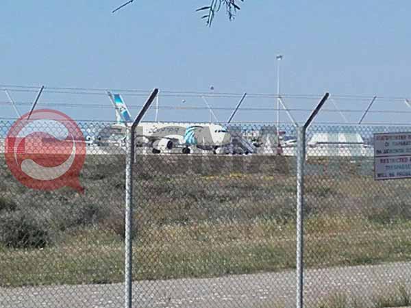 اختطاف طائرة مصرية وإجبارها على الهبوط في قبرص