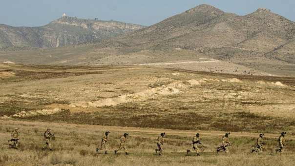 معارك عنيفة بين أرمينيا وأذربيجان.. وبوتين يدعو إلى وقف النار

