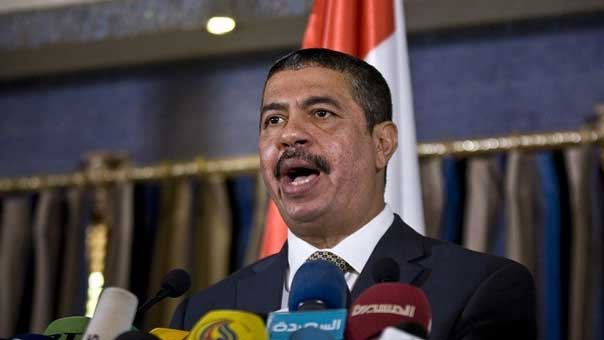 بحاح رافضاً قرار هادي بإقالته: فقد الاهلية السياسية والعقلية لاتخاذ قرارات مصيرية