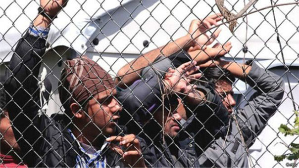 الدفعة الثانية من المهاجرين المبعدين من اليونان تصل تركيا اليوم.. وحالات هرب وإضراب عن الطعام