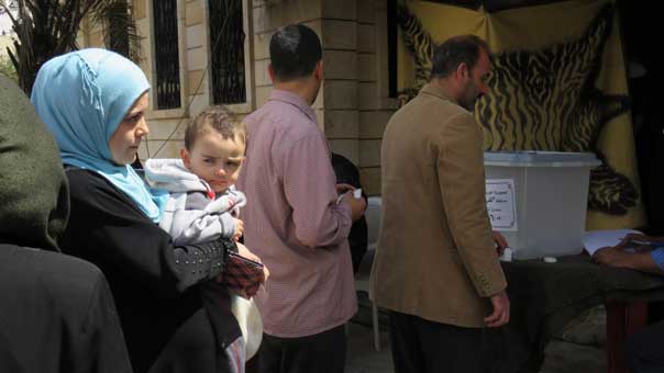 اهالي تدمر يشاركون في الانتخابات البرلمانية السورية