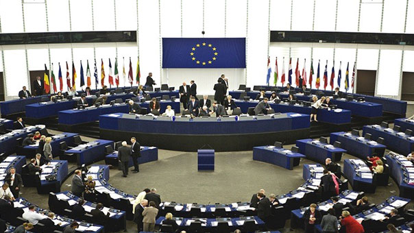 البرلمان الأوروبي يوجه انتقاداتٍ لاذعة لتركيا على خلفية قمع الحريات