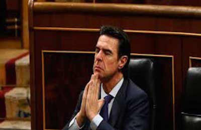 فضيحة أوراق بنما تتفاعل..وزير الصناعة الإسباني يقدم استقالته