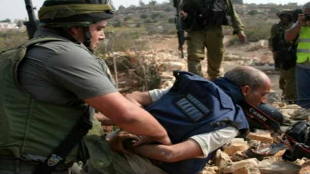 العدو يكثف حملة اعتقالاته بحق الصحفيين: 43 حالة اعتقال في غضون أشهر