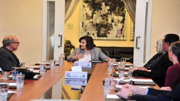 شعبان لوفد من كنائس أميركية: السوريون حزموا أمرهم أن لا خيار سوى الانتصار على الإرهاب