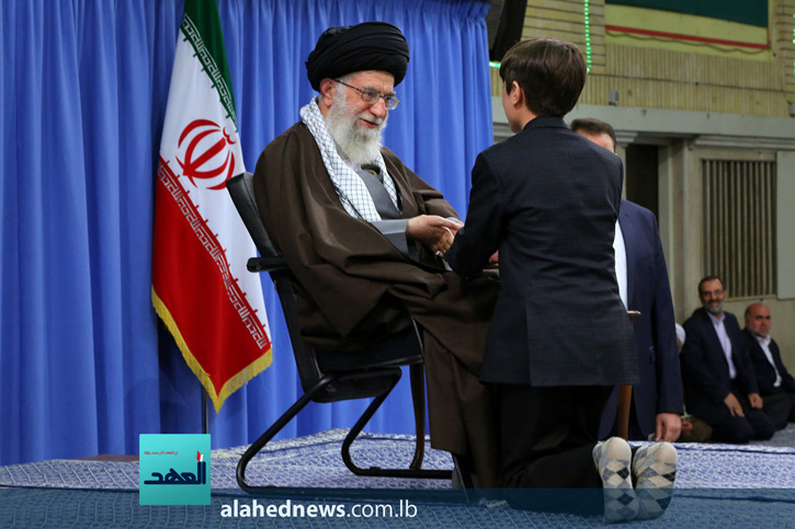 الإمام الخامنئي: شباب حزب الله يتألّقون كالشمس وهم مبعث فخر للعالم الإسلامي