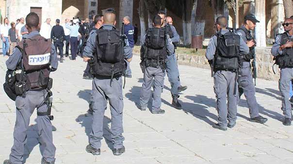 المستوطنون يستبيحون &rsquo;الأقصى&rsquo; بحماية الوحدات الصهيونية الخاصة.. وحملات الاعتقال تطال أسيرين محررين