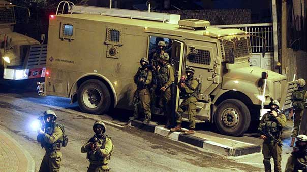 المستوطنون يستبيحون &rsquo;الأقصى&rsquo; بحماية الوحدات الصهيونية الخاصة.. وحملات الاعتقال تطال أسيرين محررين