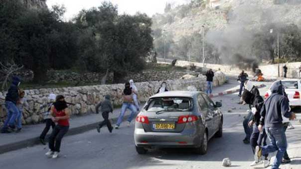 المستوطنون يستبيحون &rsquo;الأقصى&rsquo; بحماية الوحدات الصهيونية الخاصة.. وحملات الاعتقال تطال أسيرين محررين