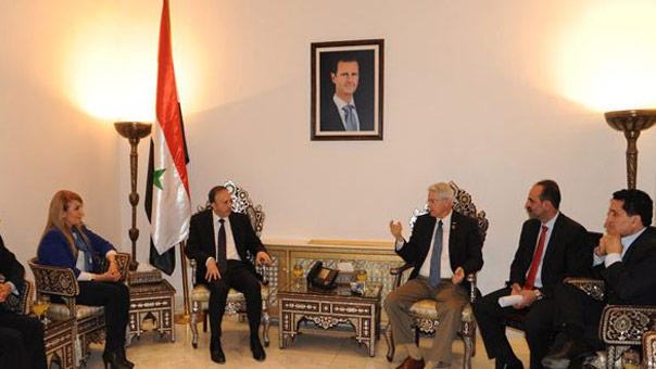 أول عضو في &rsquo;الكونغرس&rsquo; الأميركي يزور دمشق منذ العام 2012: لا &rsquo;مقاتلين معتدلين&rsquo; في سوريا