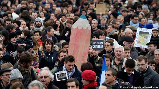 50 الف فرنسي يتظاهرون ضد مشروع قانون العمل ومواجهات في مدن عدة