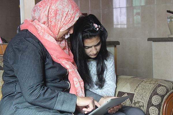 ديما الواوي .. طفلة فلسطينية عايشت ويلات الاعتقال وشهدت عذابات السجان الصهيوني