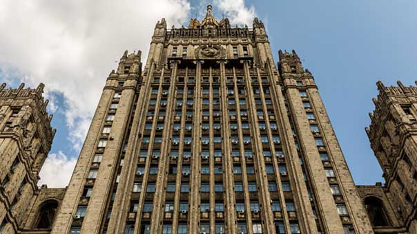 الجيش السوري يُعد للهجوم على الرقة ودير الزور.. وموسكو: إنزال قوات أميركية في سوريا خرق لسيادتها