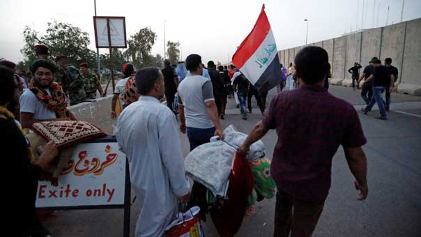 انسحاب المعتصمين من المنطقة الخضراء وسط بغداد
