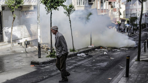 عيد العمال: الشرطة تقمع المتظاهرين في باريس وسياتل الأميركية واسطنبول

