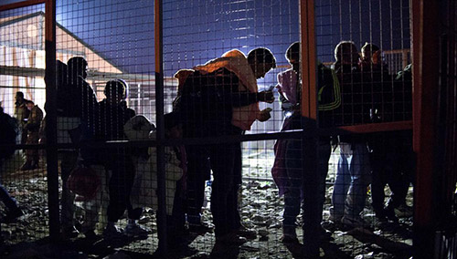 إسبانيا تستقبل أول دفعة لاجئين عالقين في اليونان