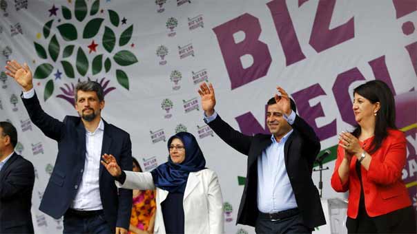 أنقرة تنوي رفع الحصانة عن نوَّاب مؤيِّدين للأكراد