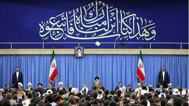الإمام الخامنئي: لا نخشى تهديدات الاعداء ولا تغرينا وعودهم