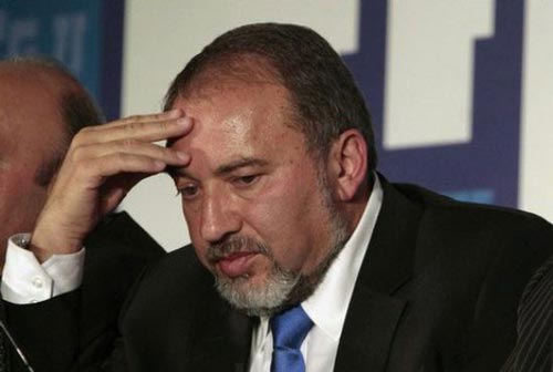 قطاع غزة.. أول اختبار لوزير الحرب الجديد ليبرمان