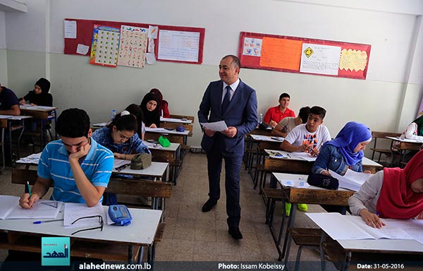 انطلاق الامتحانات الرسمية للمرحلة المتوسطة.. وبو صعب: الطلاب مرتاحون