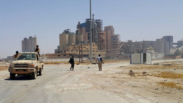 القوات الليبية تستعيد المحطة الكهربائية في مدينة سرت بعد اشتباكات مع &rsquo;داعش&rsquo;