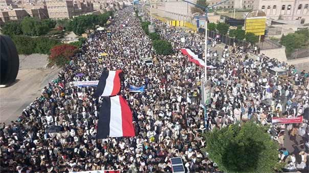 مسيرة حاشدة بالعاصمة صنعاء تحت شعار &ldquo;الشعب اليمني لن يخضع للحصار الأمريكي ـ السعودي&rdquo;