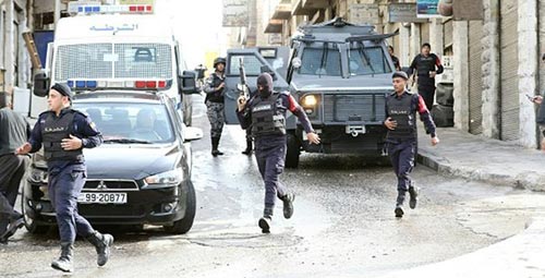 الأردن: هجوم إرهابي يستهدف مكتب مخابرات &rsquo;البقعة&rsquo; ومقتل خمسة من رجال الأمن