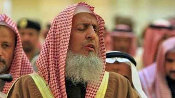 السعودية: تجريم التعرض لمفتي المملكة وكبار العلماء عبر مواقع التواصل
