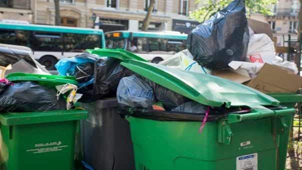 فرنسا تسابق الوقت لاحتواء تبعات الازمة الاجتماعية على كأس اوروبا 2016