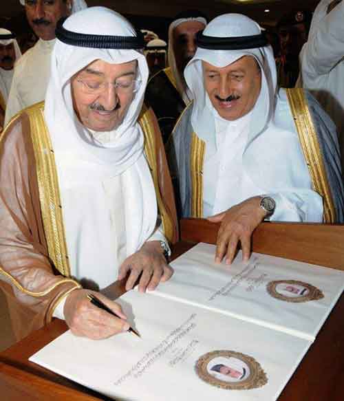 الكويت: مسجد الإمام الصادق (ع) يستعيد عافيته بعد سنة على استهدافه