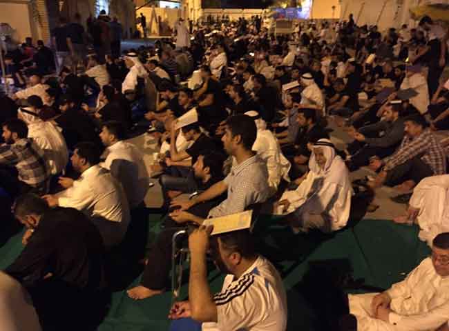 البحرين: إحياء الليلة الأولى من ليالي القدر أمام منزل آية الله قاسم بالدراز