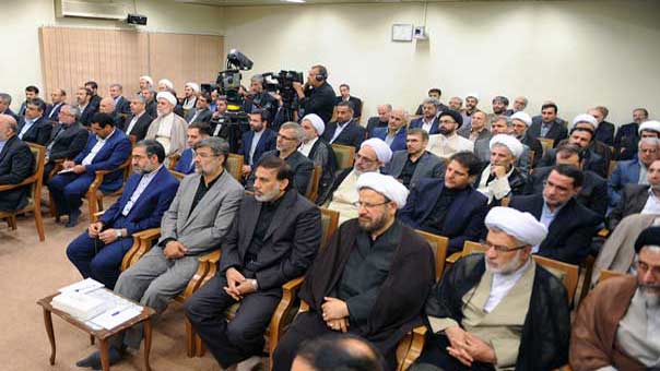 الامام الخامنئي يدعو المسلمين للخروج صفاً واحداً في يوم القدس العالمي