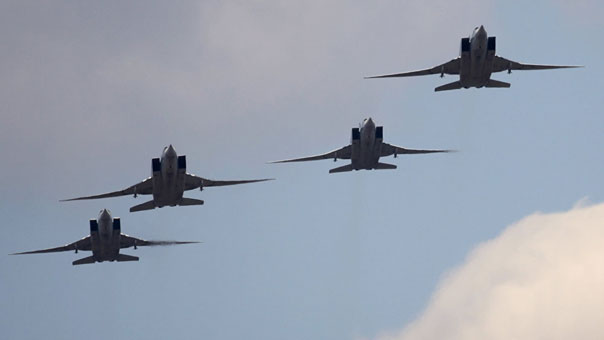 الدفاع الروسية: قاذفات انطلقت من الأراضي الروسية دمرت معسكرًا كبيرًا لـ&rsquo;داعش&rsquo; بتدمر في سوريا