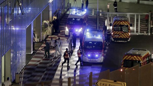 توالي الأصوات المنددة بهجوم ’نيس’.. حداد وطني في فرنسا واستنفار أمني في أوروبا