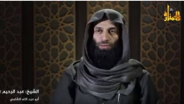 من هما الشخصان اللذان ظهرا برفقة الجولاني؟