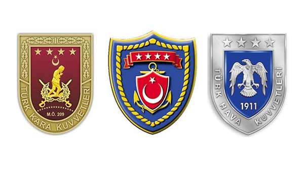 أردوغان يستكمل إجراءات الطوارىء..إلحاق قيادات القوات الجوية والبحرية والبرية بوزارة الدفاع