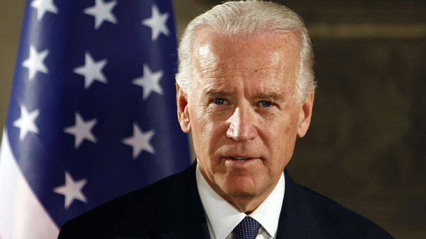 نائب الرئيس الأمريكي يحث الرئيس الأوكراني على تجنب التصعيد مع روسيا