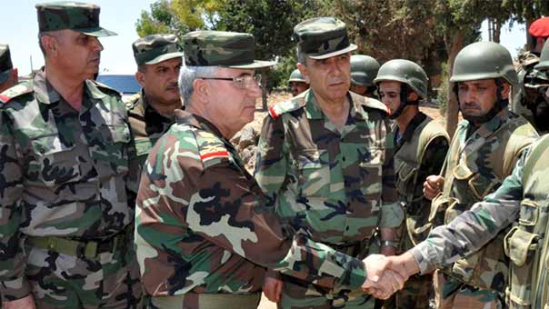 رئيس الاركان السوري يتفقد مواقع الوحدات السورية المقاتلة في حلب ومحيطها