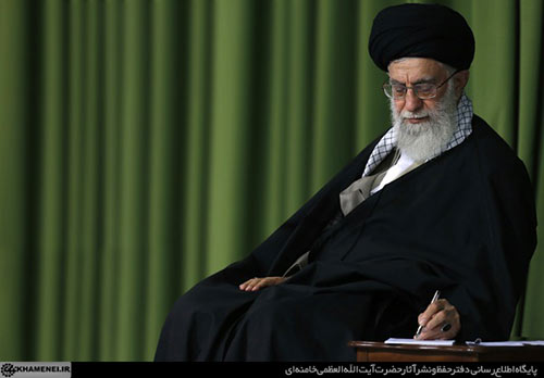 كيف يقضي الإمام الخامنئي يوميّاته؟