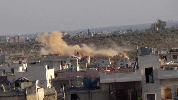 بالصور: المجموعات المسلحة تستهدف المدنيين وصهاريج المياه في بلدتي كفريا والفوعة المحاصرتين