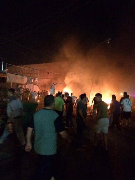 العراق : عشرات الشهداء والجرحى إثر تفجير انتحاري في الكرادة قبل أيام من عيد الأضحى