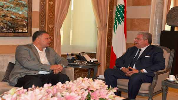 فياض: للتعامل مع الأزمة الحكومية بمنطق الاحتواء لا التصعيد