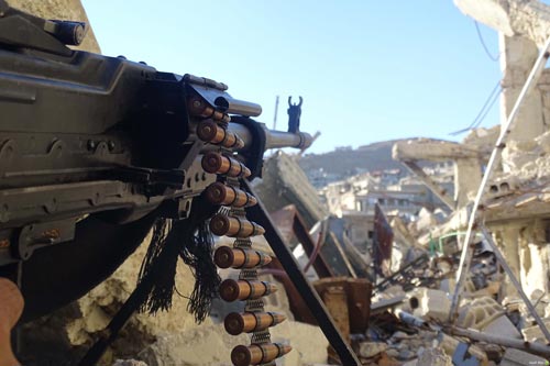 قائد العمليات الميدانية في سوريا تعليقًا على الهدنة: معركة حلب شكّلت ضربة قاسمة للمجموعات الإرهابية والرد سيكون قويًا على أي خروقات