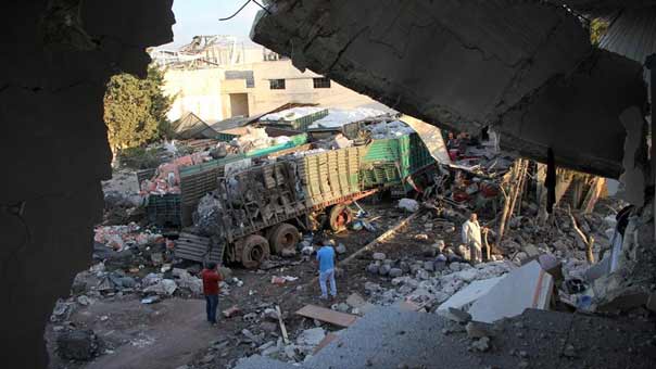 الدفاع الروسية تلمح ان وراء قصف قافلة المساعدات الإنسانية طائرة امريكية