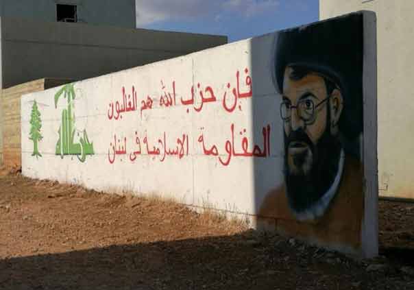 جيش الاحتلال يبني قاعدة مشابهة للقرى الجنوبية في لبنان ويجري تدريبات عسكرية فيها