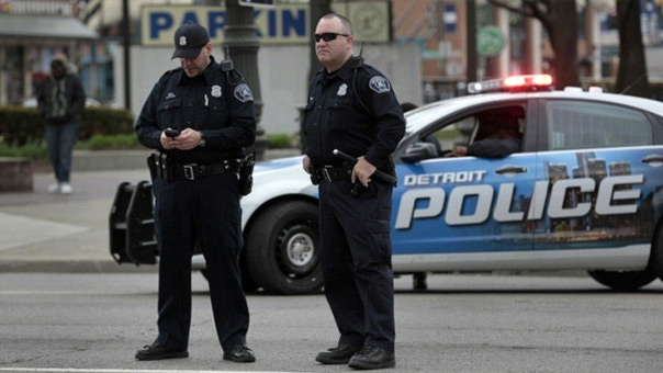 ثلاثة قتلى على الأقل في إطلاق نار داخل مركز تجاري في ولاية واشنطن